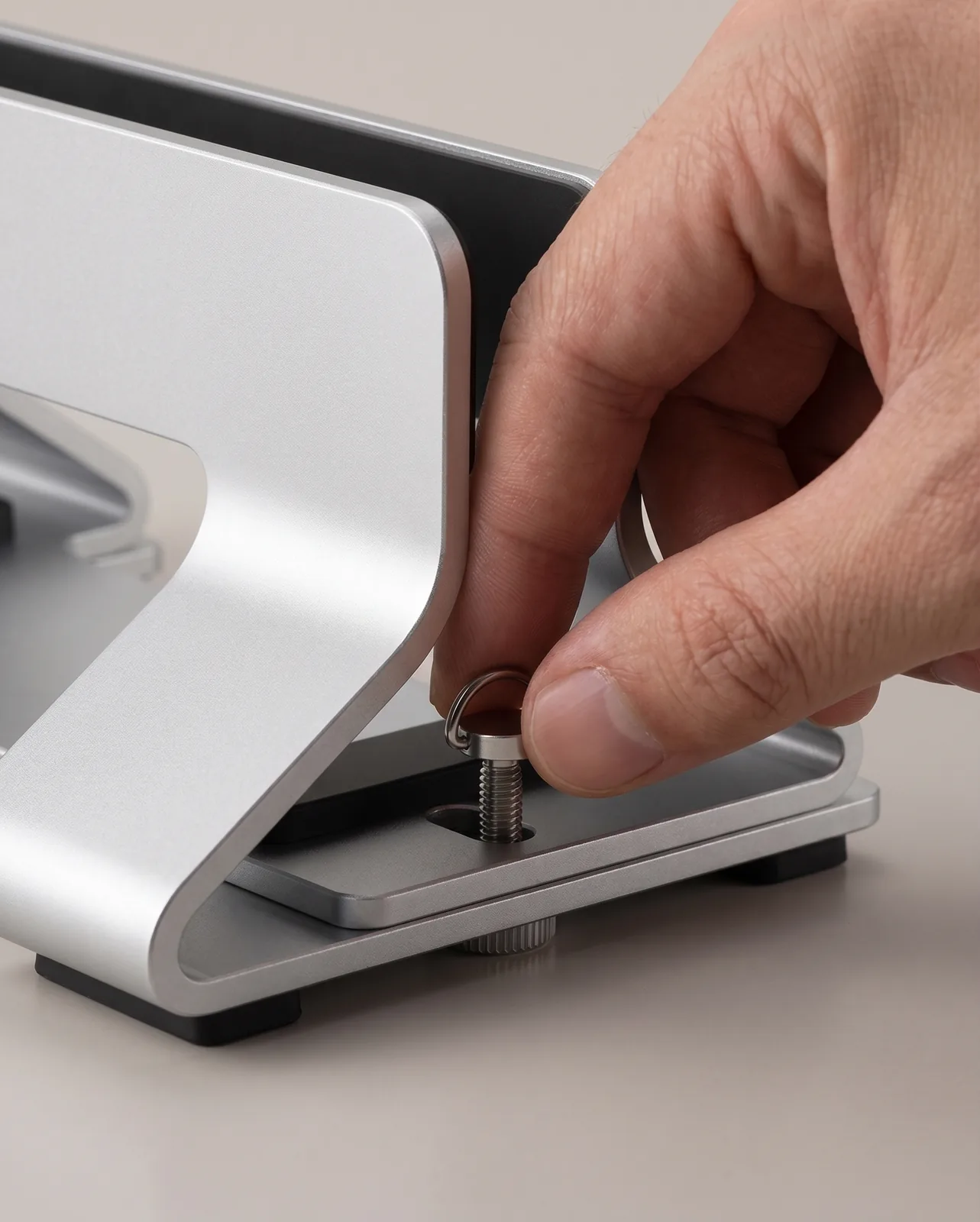 Adjustable Aluminum Vertical Laptop Stand - Image 14